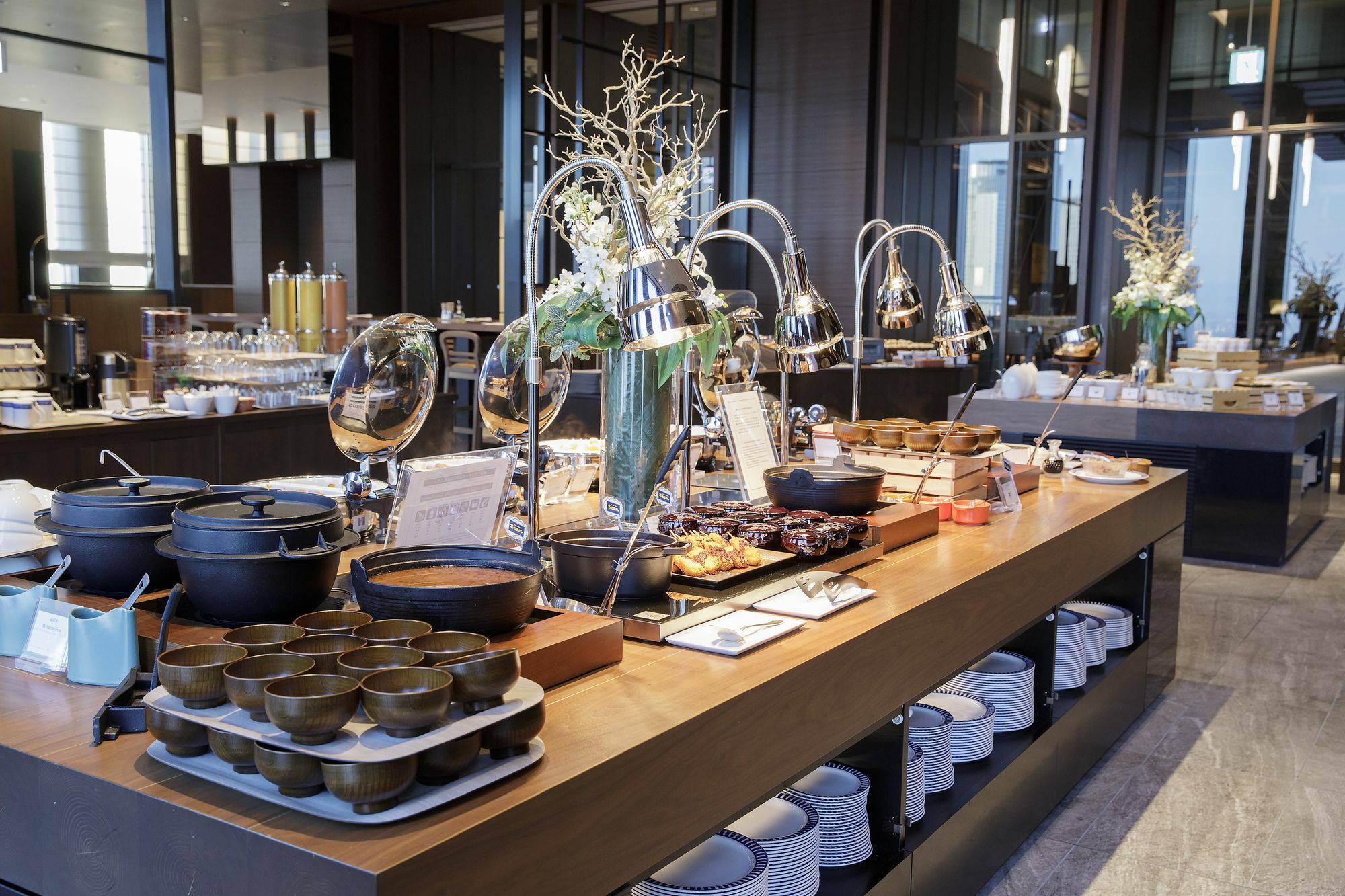 Nagoya Prince Hotel Sky Tower Zewnętrze zdjęcie A buffet at a hotel